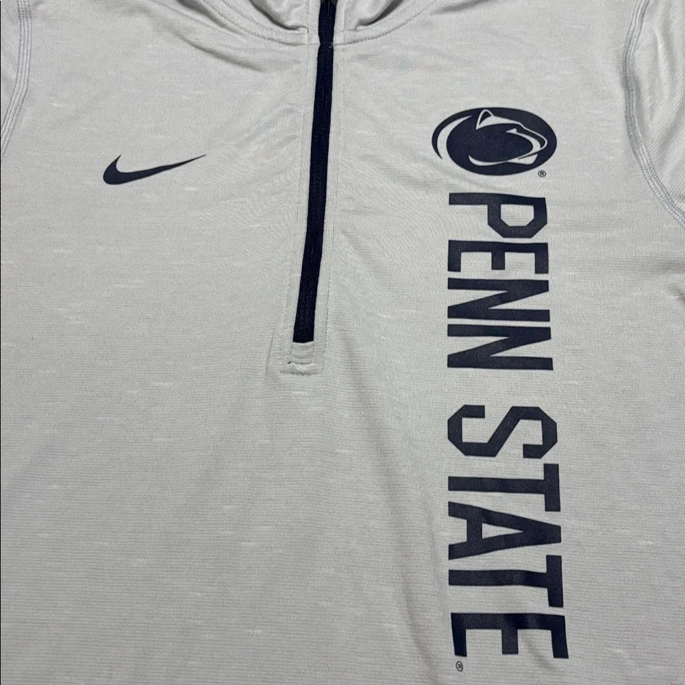 Nike Women’s 1/2 zip running LS